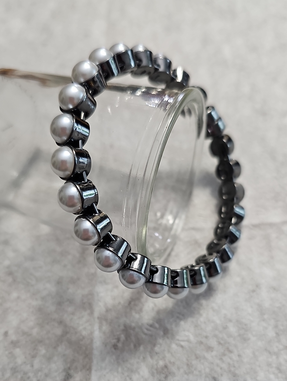 Dark Silver-Tone Pearl Accent Plunder Bangle Bracelet